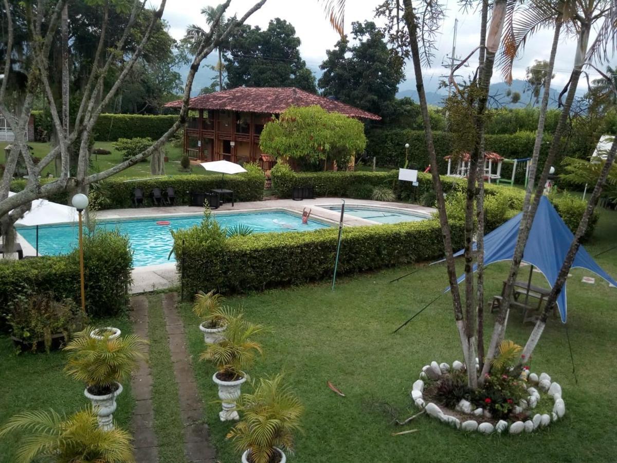Villa Alejandra Del Quindio Calarcá Zewnętrze zdjęcie