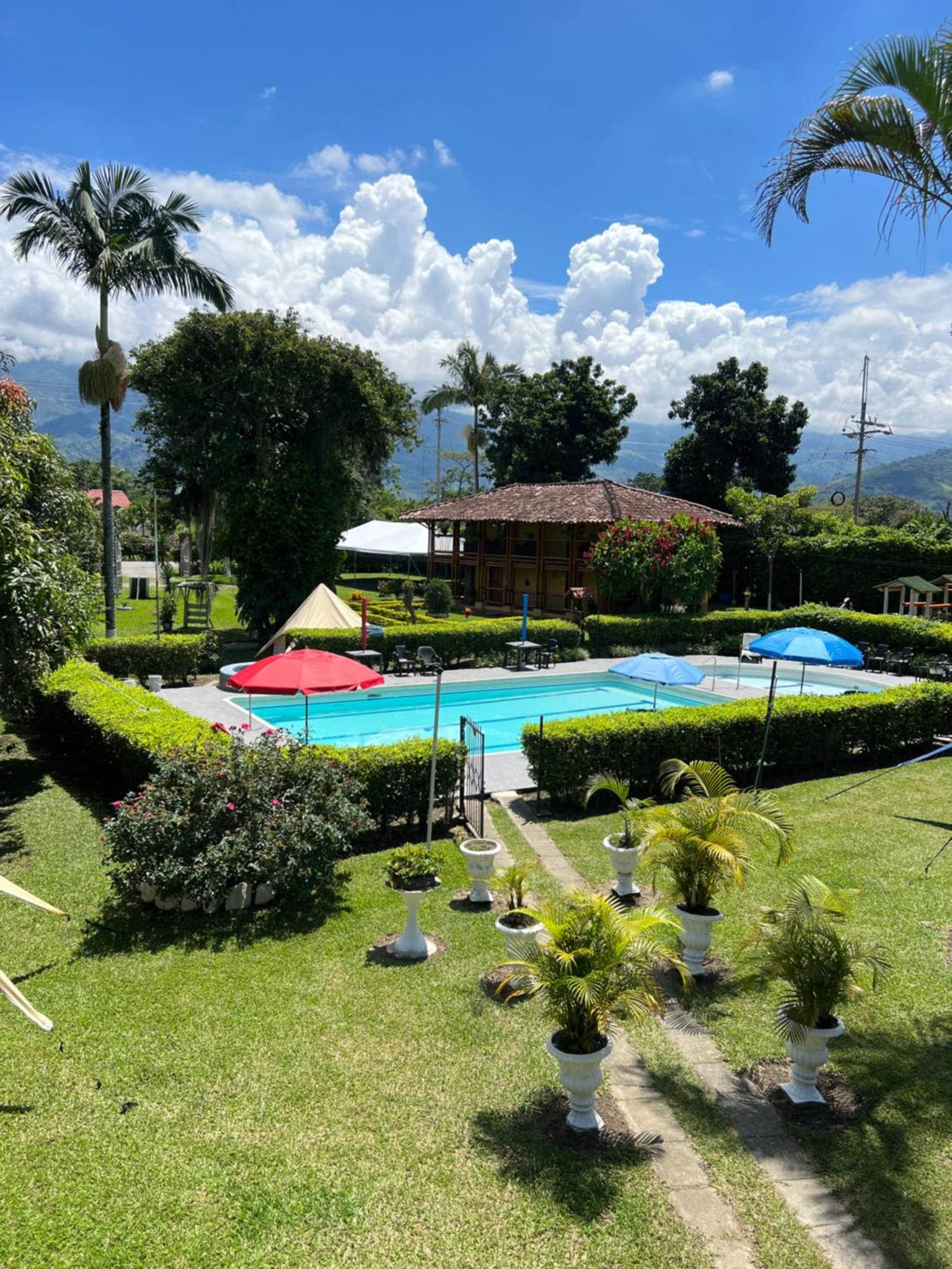 Villa Alejandra Del Quindio Calarcá Zewnętrze zdjęcie