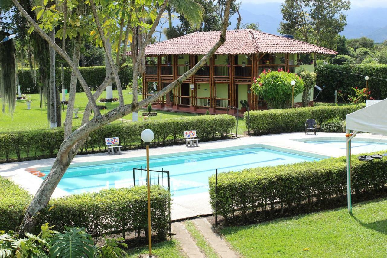 Villa Alejandra Del Quindio Calarcá Zewnętrze zdjęcie